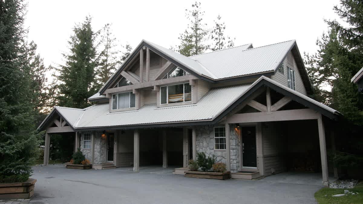 Stoneridge Whistler townhome rental in the Benchlands near Blackcomb Mountain